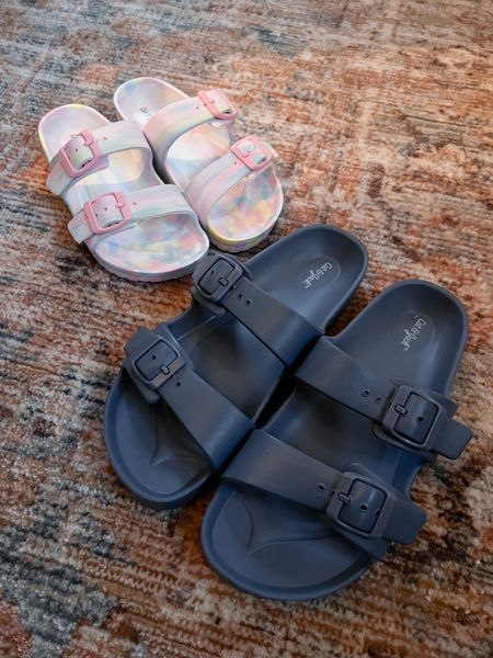 These kids’ sandals come in tons of colors and sizes and are only $10! 

#LTKfamily #LTKkids #LTKSeasonal