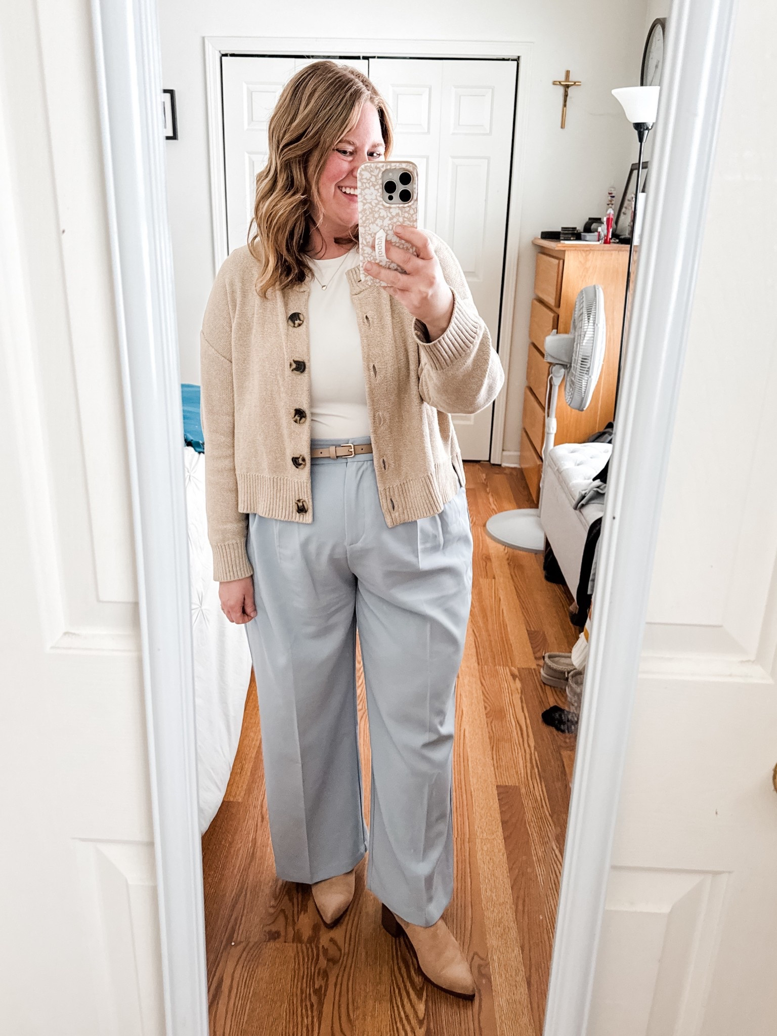 I’m obsessed with these trousers!! Petite & midsize belly friendly. Wearing an XL petite.  

#LTKPetite #LTKWorkwear #LTKMidsize