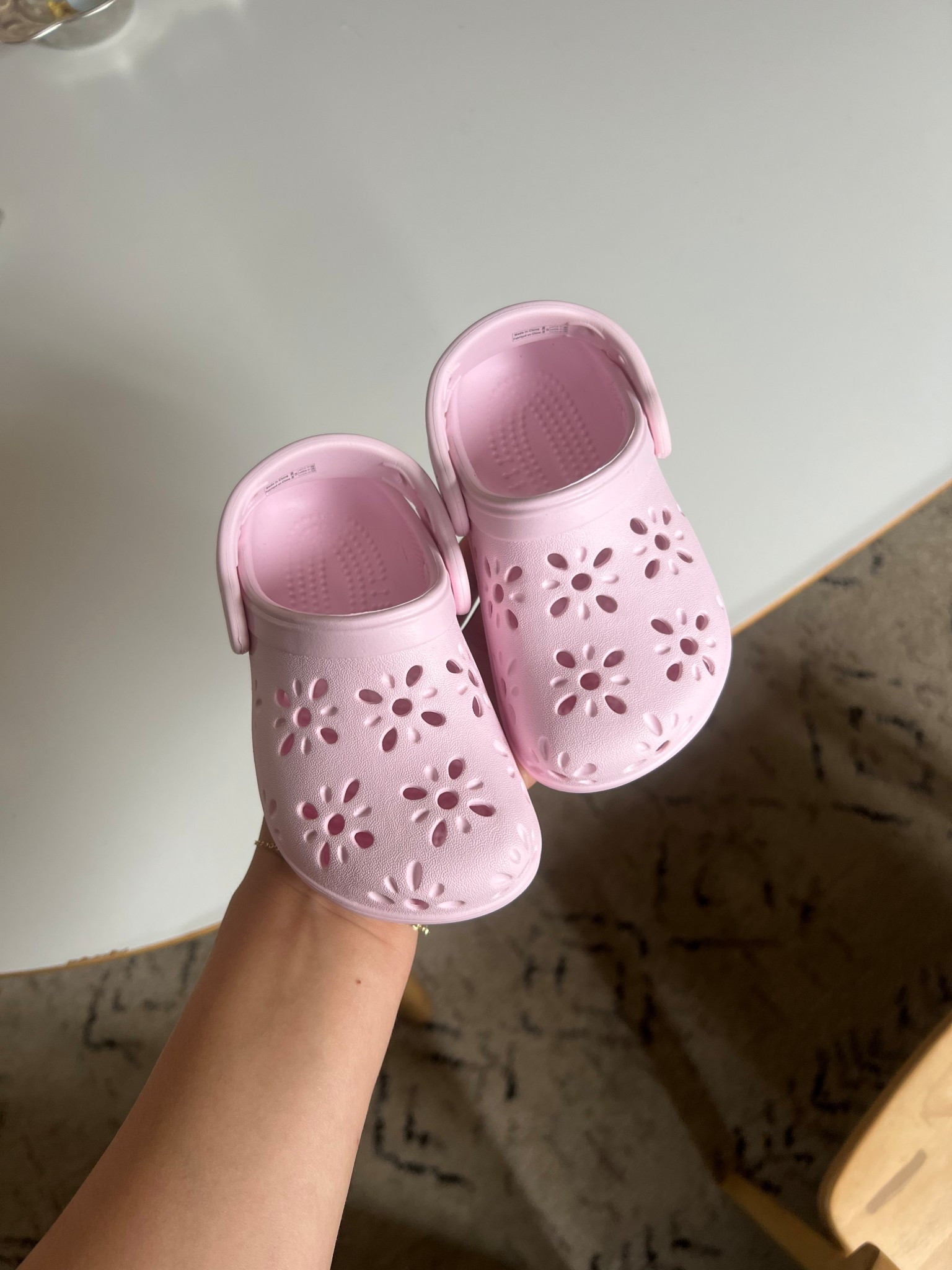 cutest crocs ever ✨💗

#LTKFindsUnder50 #LTKKids #LTKSummerEdit