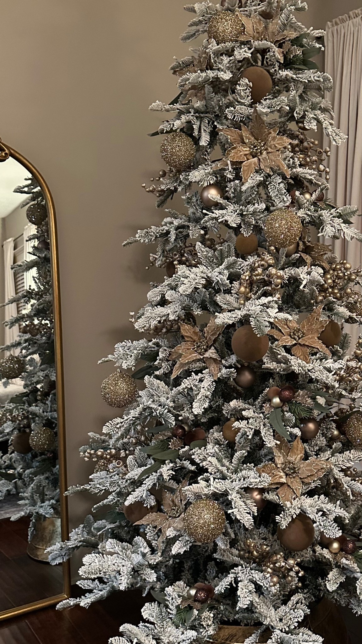 .✨Bigger. Brighter. More magical. Meet the 8’ Artificial King Noble Flock Christmas Tree. 

#KingofChristmas
#FlockKingNobleChristmasTree

#LTKSeasonal #LTKSaleAlert #LTKHome