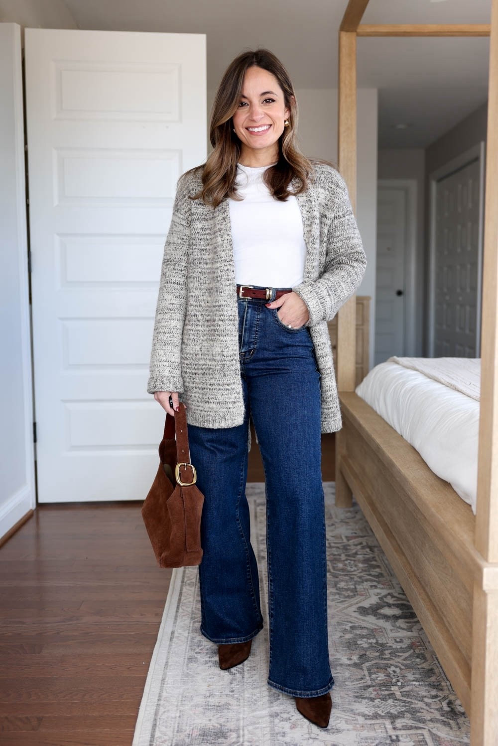 Four outfits with the wide-leg jean from Madewell! 

Jeans (madewell): 24 standard - 10 3/4” rise, 29” inseam (petite has a 10.5” rise and a 27” inseam). 
White top (Quince): xs 
Sweater (LOFT): petite xxs 
Belt (j.crew): xs 
Shoes (j.crew): tts 

My measurements for reference: I’m 4’10” and 105lbs. My bust, waist, and hip measurement is 32”, 24”, and 36”.

#LTKPetite