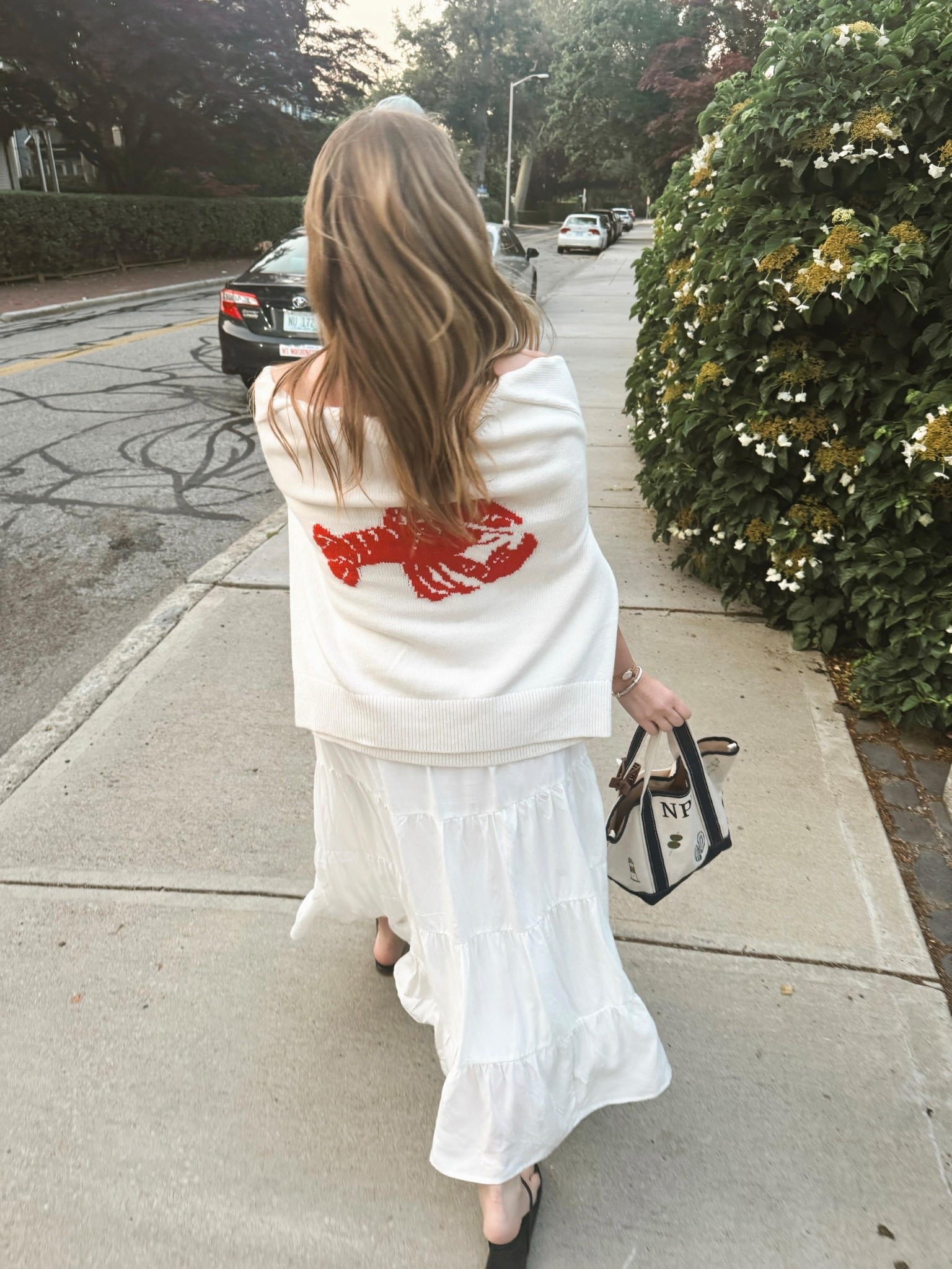 Lobster sweater!!
Top: large for an oversized fit
Bottoms: medium 
5’2 for reference 

#LTKSeasonal #LTKFindsUnder100