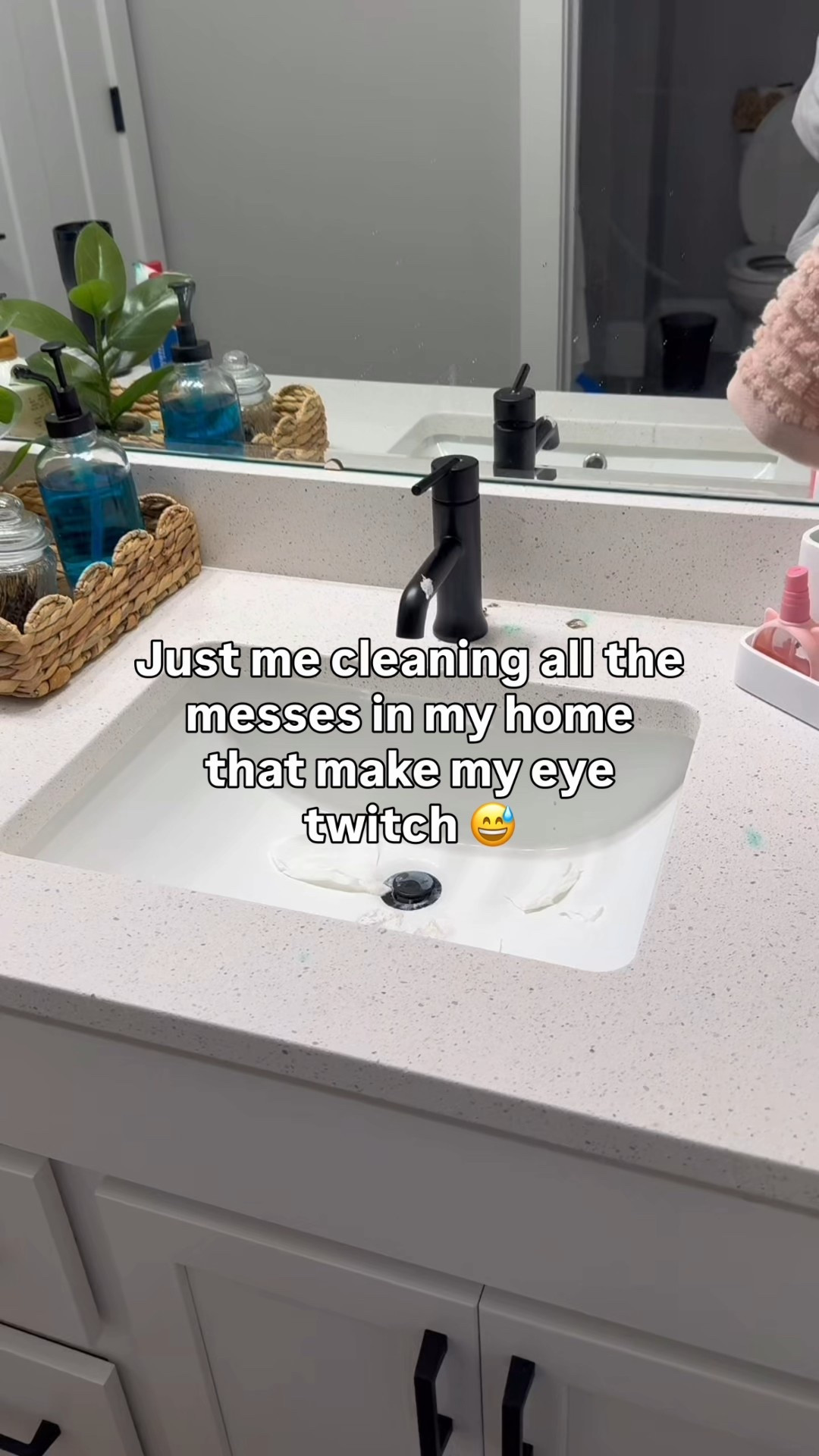 Cleaning all the things my eye has been aggressively side-eyeing for weeks. 😅👁️✨

#LTKHome #LTKmomlife #LTKHoliday