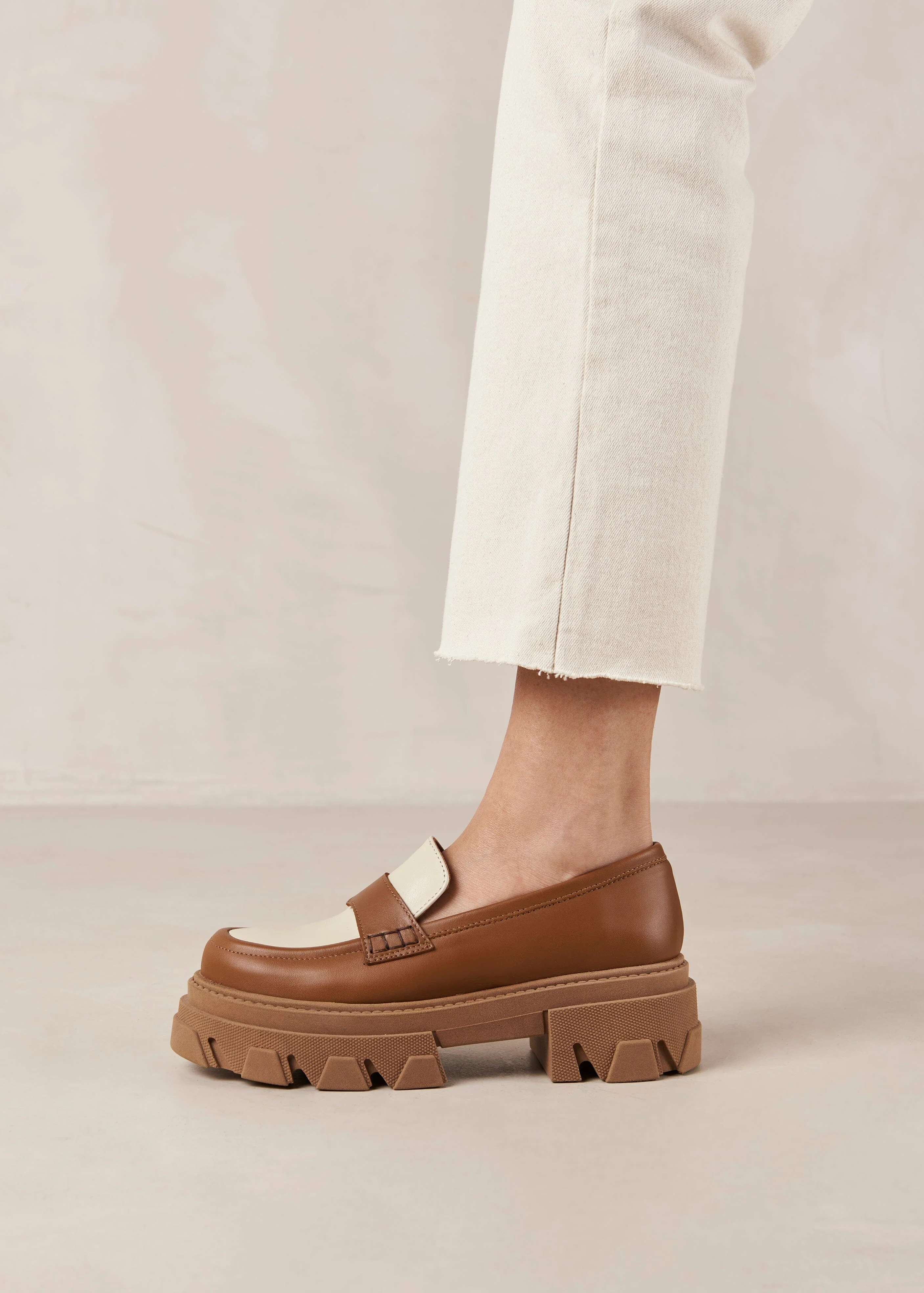 Trailblazer Bicolor - White and Brown Leather Loafers | Alohas FR
