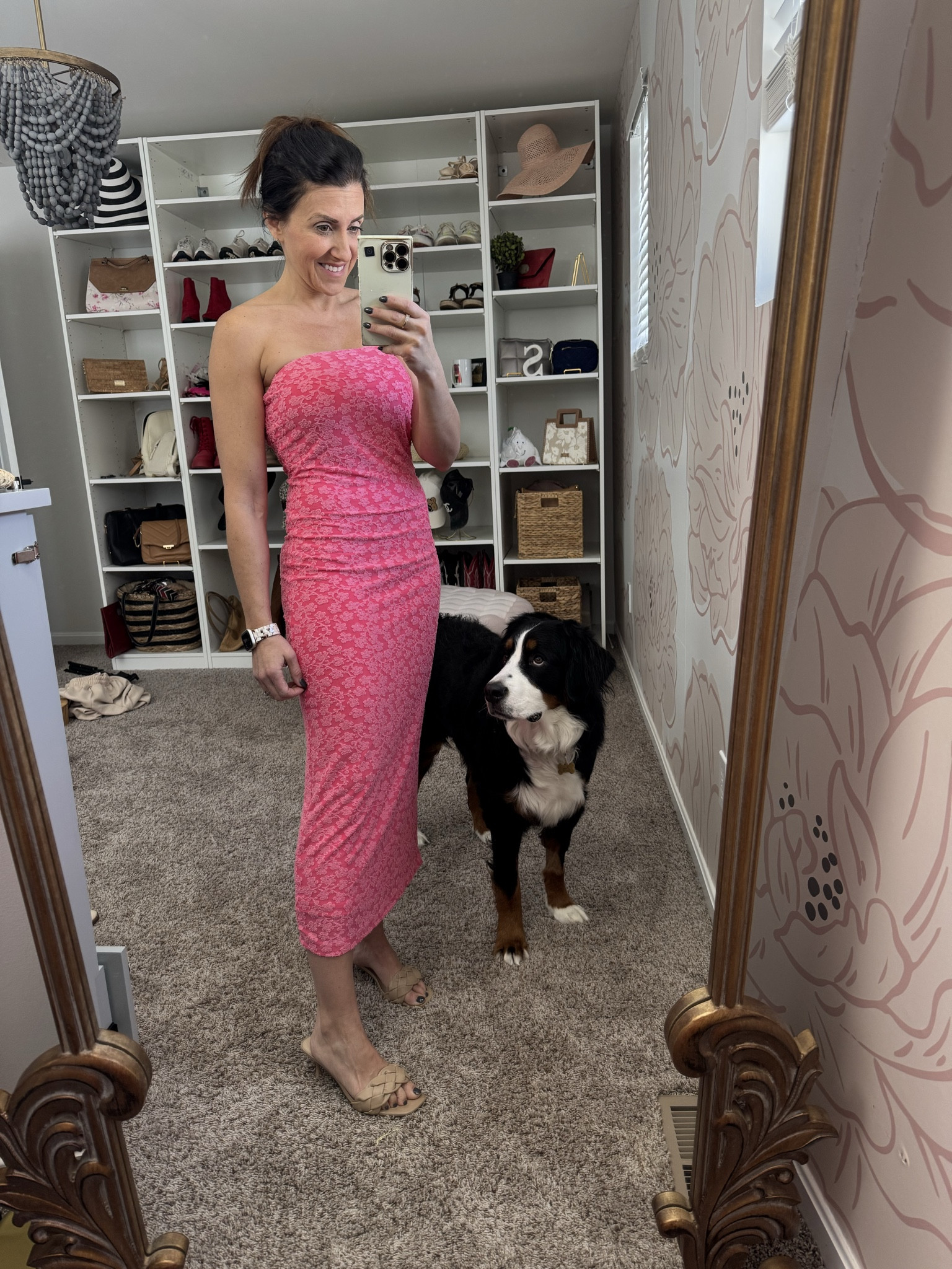 Beautify pink dress perfect for the next beach vacation!   Wearing a small. 