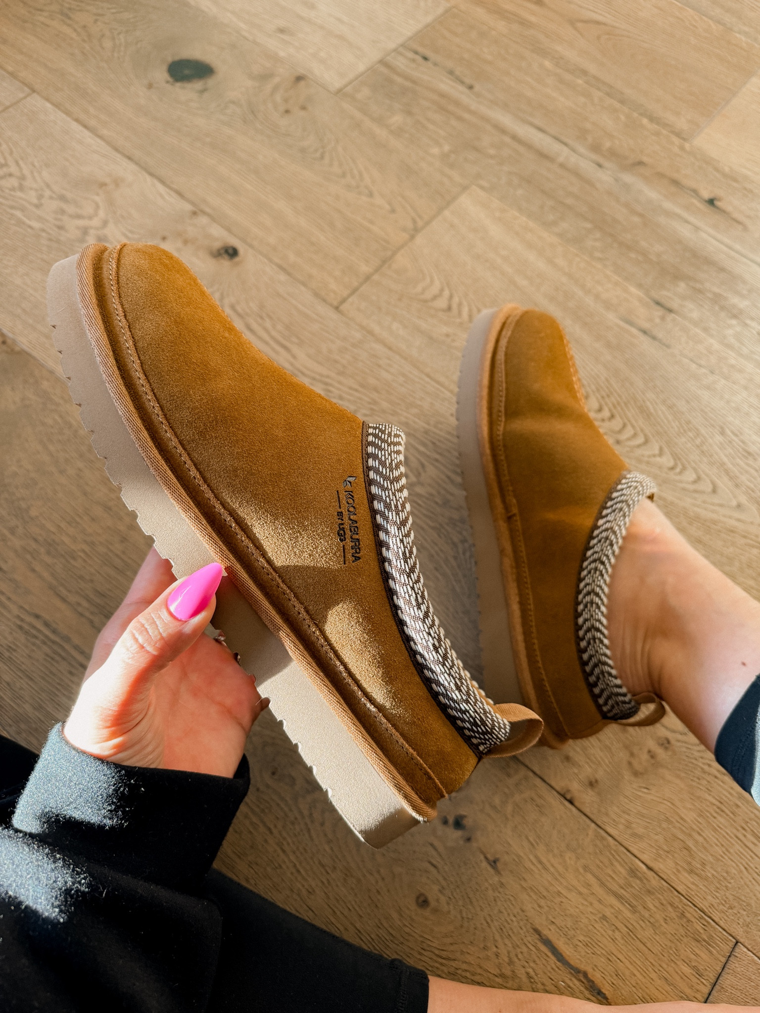 Love these kookaburra @ugg @qvc slippers! 
Use code: FEBRUARY15 for $15 off for new customers 
Size up to your nearest whole size

#LoveQVC 
#ad


#LTKmidsize #LTKfindsunder50 #LTKstyletip