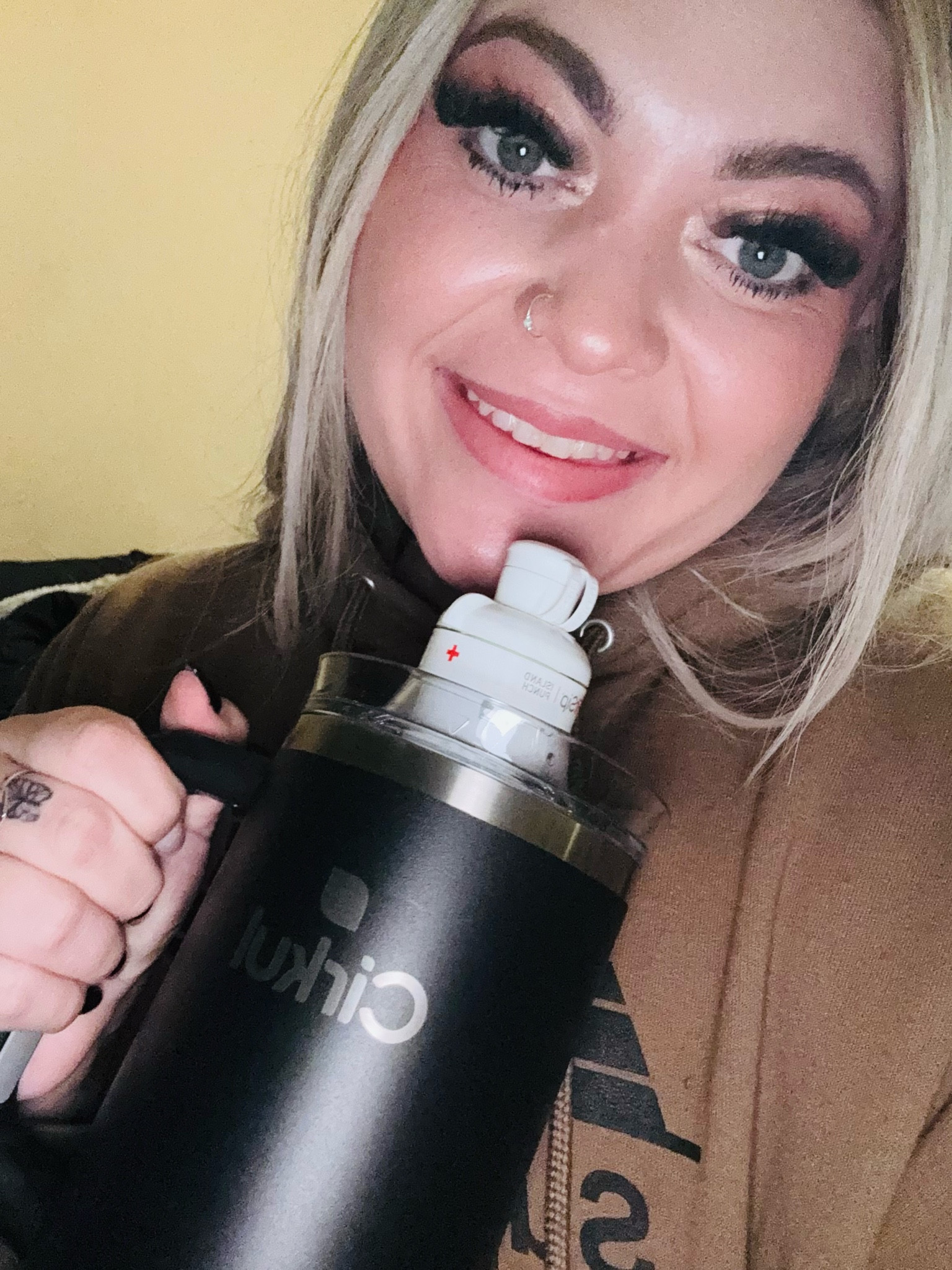 Wanna drink more water? 💦💦 BUY THIS! #cirkul #cups #waterbottle

#LTKActive #LTKGiftGuide #LTKMostLoved