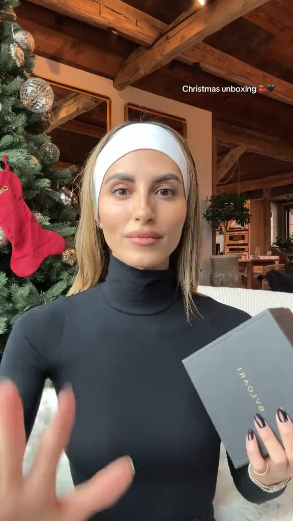 Christmas gift unboxing 🍒