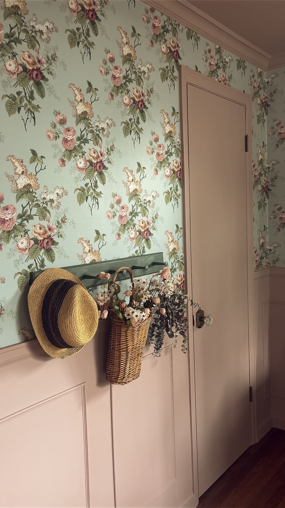 Hanging baskets 🫶🏻🫶🏻 

#LTKFindsUnder50 #LTKStyleTip #LTKHome