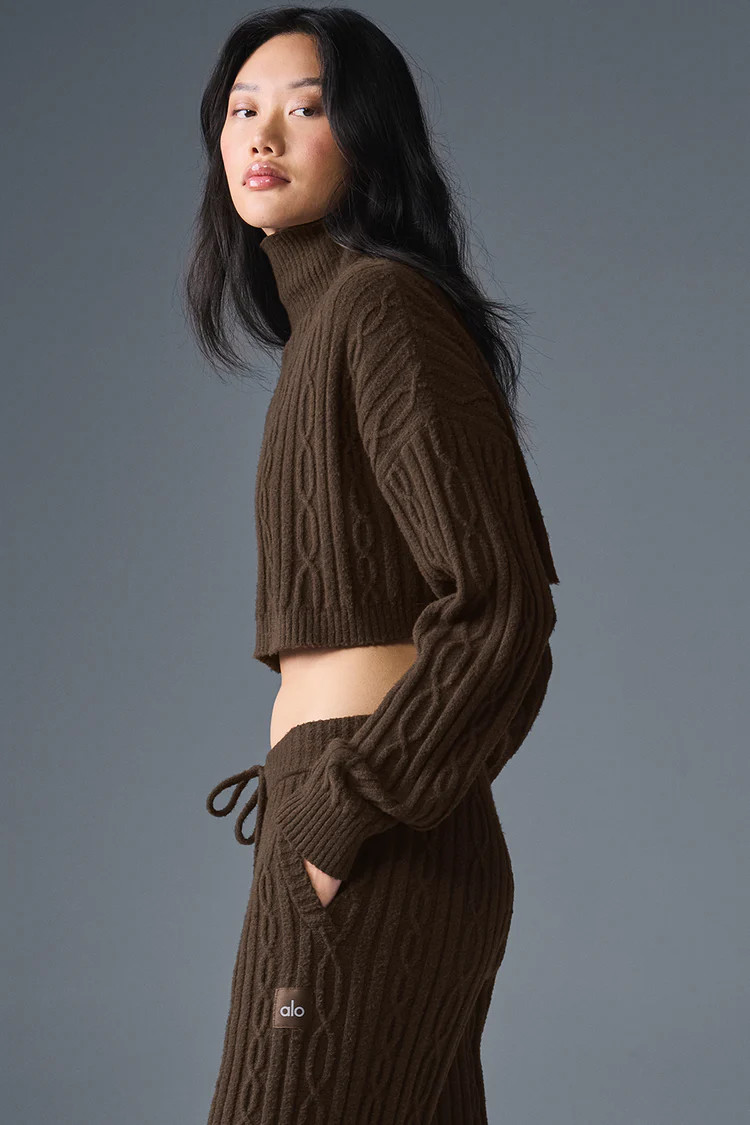 Cable Knit Cropped Winter Bliss Turtleneck Long Sleeve | Alo Yoga (US)