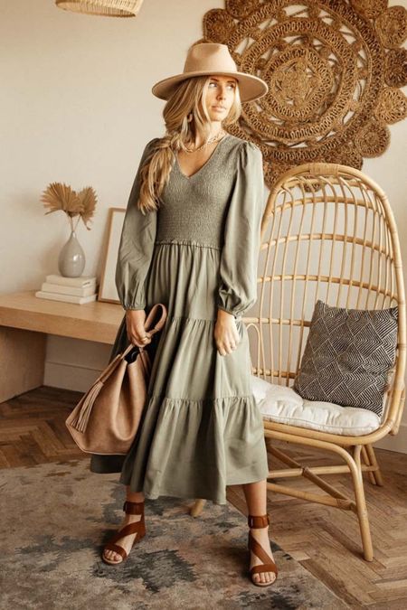 This boho green long sleeve midi dress is so cute for fall family photos, don't you think?

Pair your family in soft neutrals like cream, beige, tan and rust for the cutest family picture outfits for fall. 

Fall dress - boho fall dress - family photo outfits - family picture dress - family photo outfits - olive green dress - green dress 