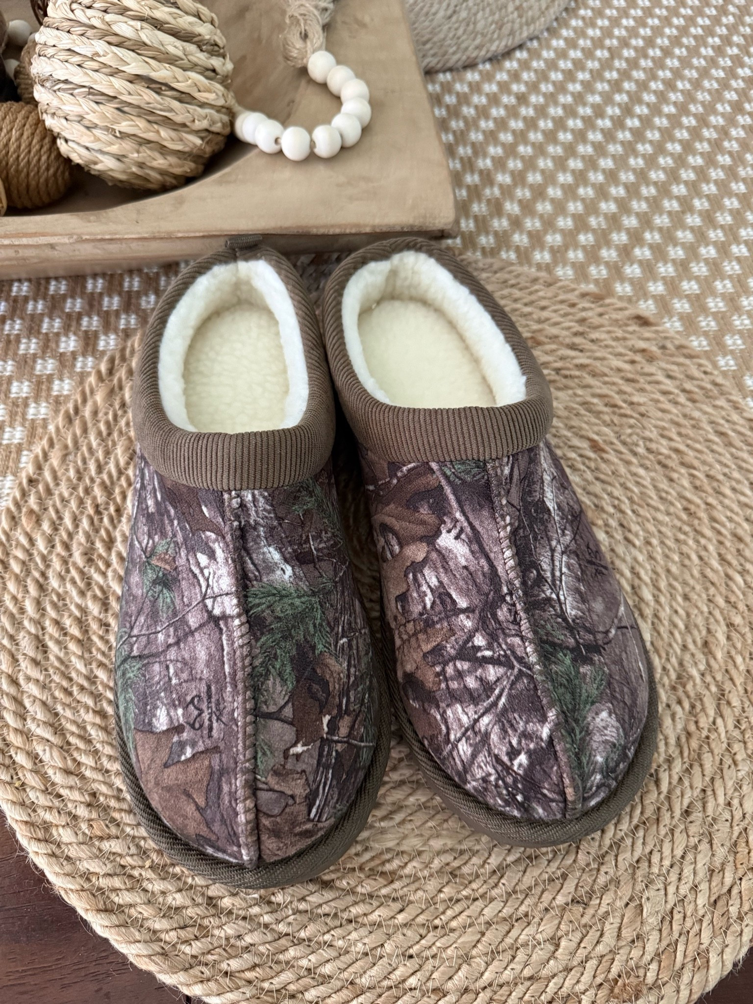 Stocking up on all the slippers for fall and winter! Here’s what I grabbed and love for the entire family! I added our favorite dupes as well!

#LTKSaleAlert #LTKHome #LTKKids