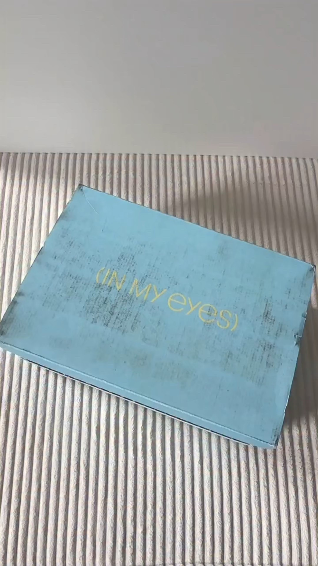 Sensitive eyes? This brand might just change your entire eye routine 👀✨

I recently discovered @inmyeyes.official and I love that they focus specifically on clean, gentle yet effective eye care — especially for sensitive eyes 💙
From the cooling hydrogel eye patches (that actually depuff in minutes) to the Eye-to-Face Gua Sha Roller that feels like a mini spa moment at home… everything is designed to treat the delicate eye area with precision and care.
What really stands out?
✔️ Lightweight, soothing formulas
✔️ Instant brightening effect
✔️ Perfect for mature & sensitive skin
✔️ Thoughtful, aesthetic packaging
If you struggle with puffiness, dark circles, or irritation — this is the kind of targeted routine that makes a real difference.
Would you try an eye-focused skincare line like this? 👇💙
Follow @alinaantman_nyc for more honest beauty finds, UGC reviews & skincare favorites ✨