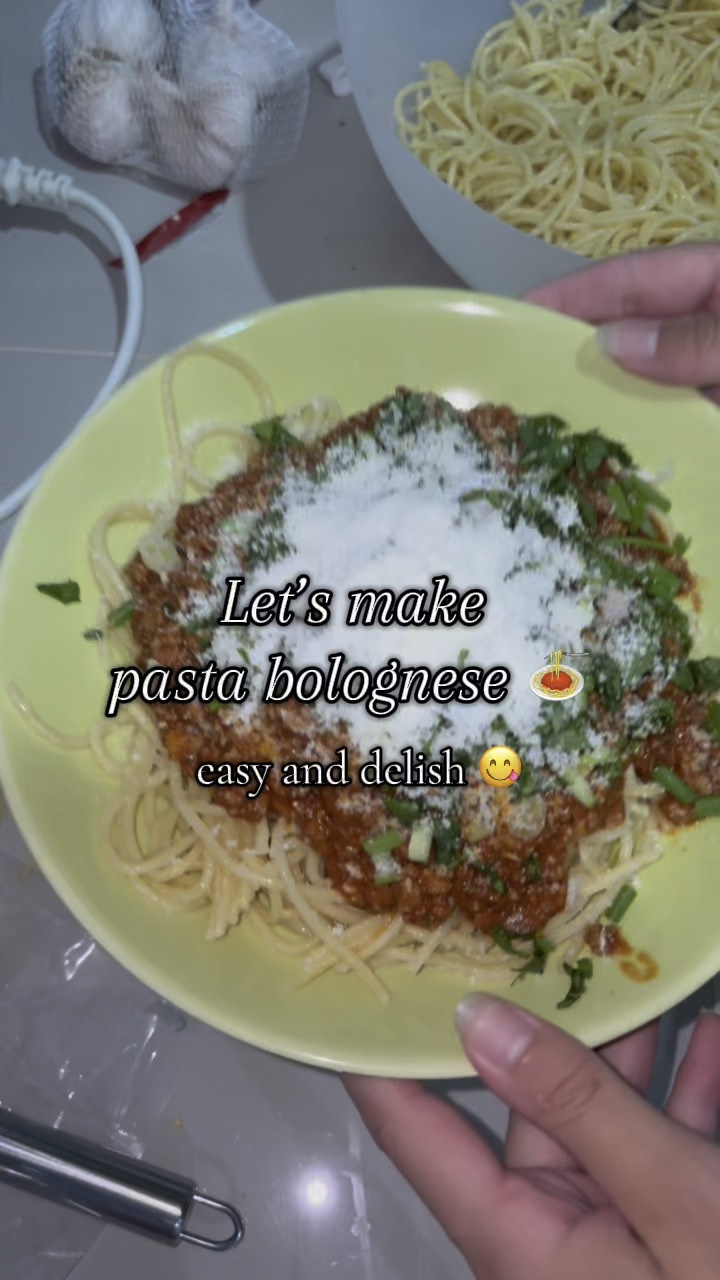 best pasta bolognese ever!!! ingredients linked below 🫶🏼

#LTKHome #LTKFamily #LTKSeasonal