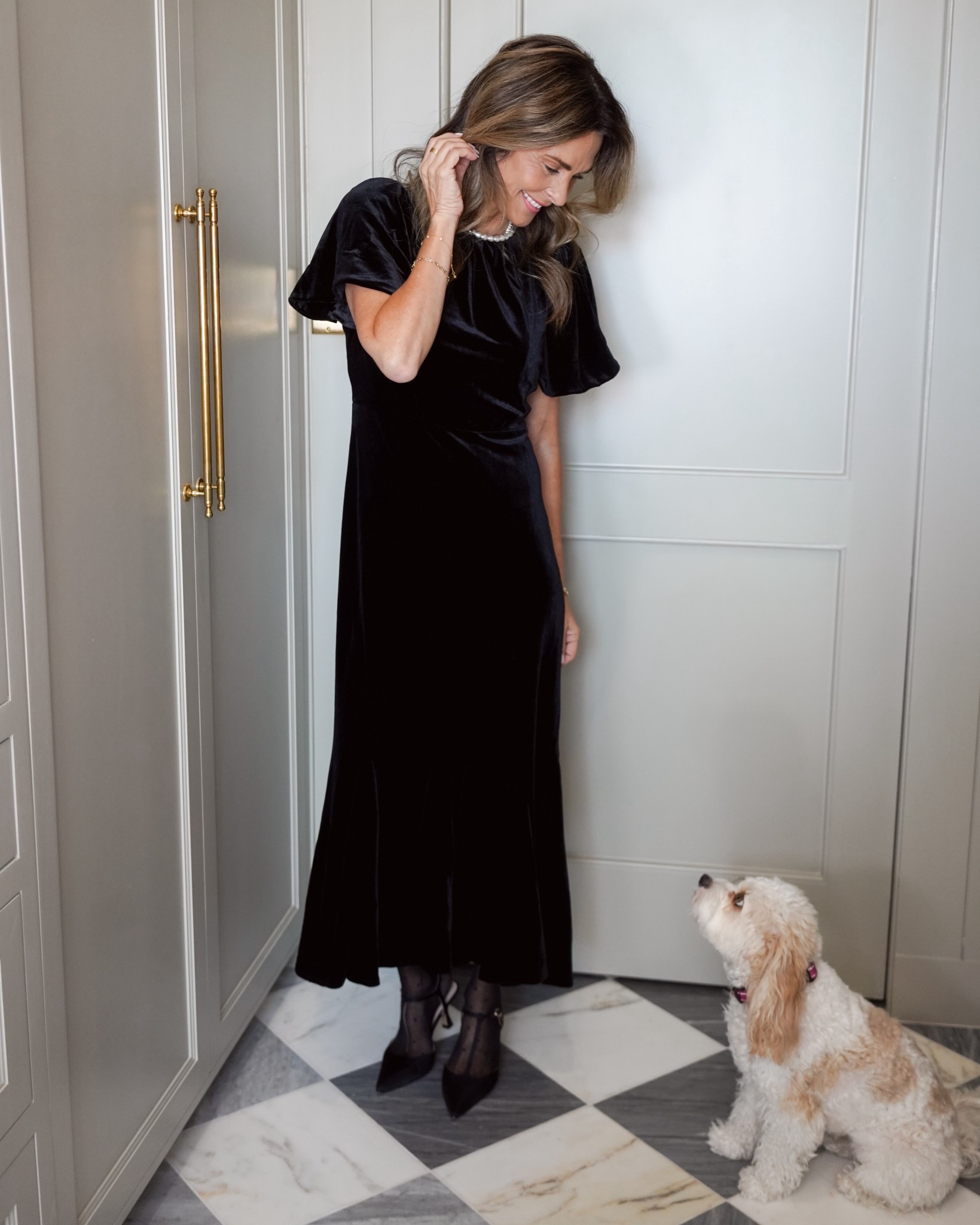 I’m 5’6”
-Burgundy red dress with rhinestone collar detail XS
-Lace detail dress goes in and out of stock. XS
-metallic top with jeans ,TTS 
-Black velvet dress is crazy comfortable and flattering! XS 
-shoes TTS 