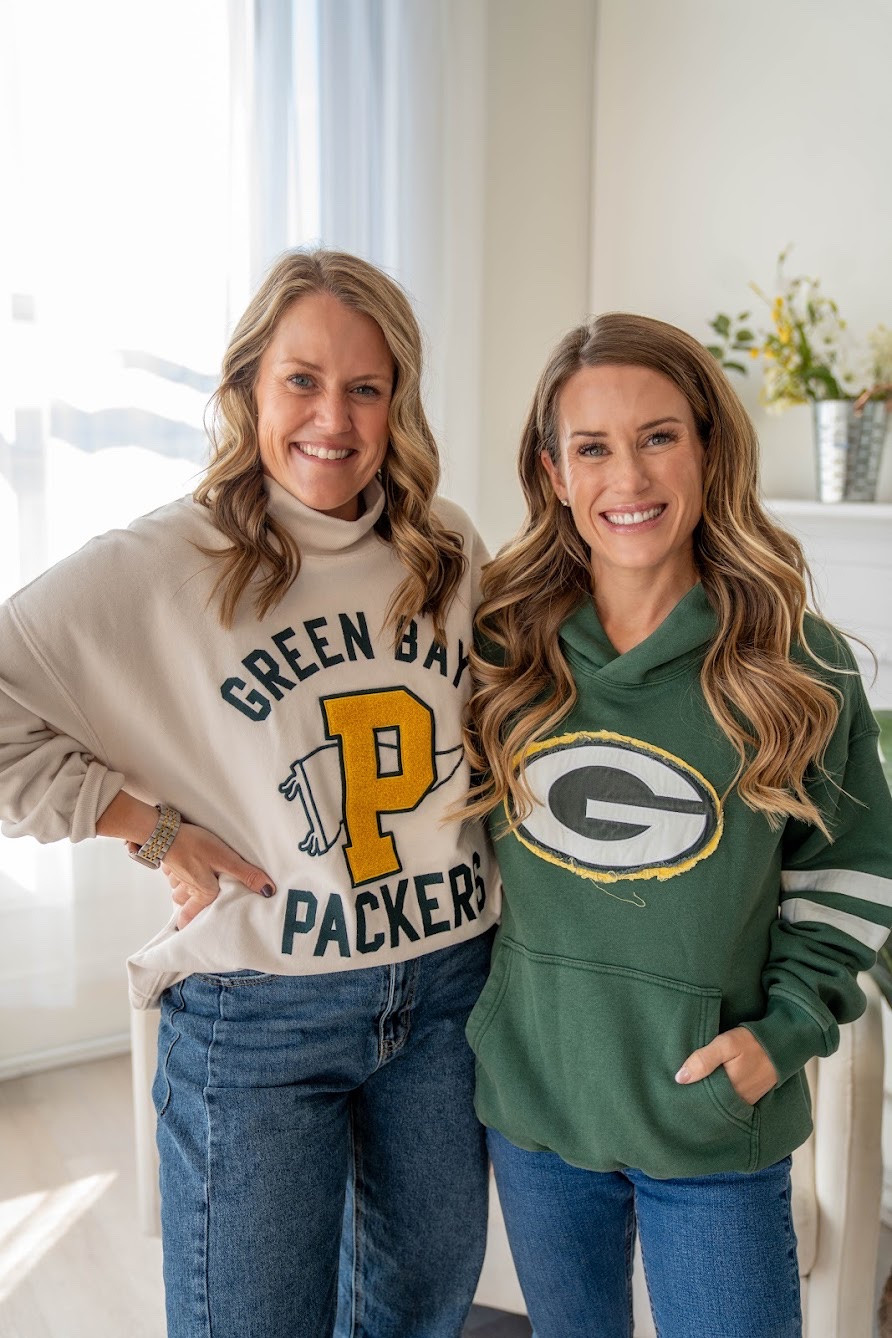 Game day outfit ideas! 🏈

Green Bay Packers  football season  football game  sweatshirt  jeans  casual outfit  @abercrombie