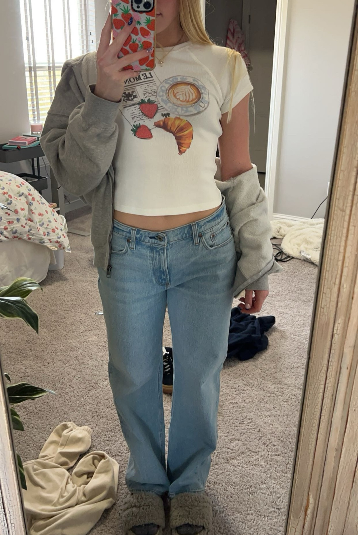 one of my favorite fits as of lately! All linked below. Pants are low rise baggy jeans from Abercrombie and Fitch! Favorite style right now! Got in size 28 for a baggier fit!🍓🥐🎀🫐

#LTKstyletip #LTKU