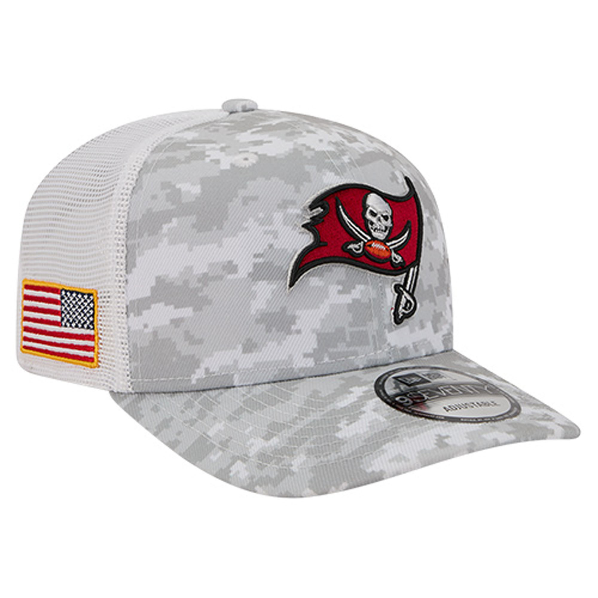Men's New Era White Tampa Bay Buccaneers Salute to Service Fan Pack 9SEVENTY Trucker Adjustable Hat | Fanatics