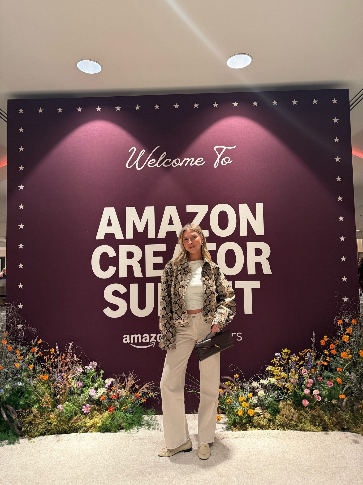 Fall outfit inspo | What I wore for day 2 of the creator summit! Wearing S in tank, 26 in jeans, M in jacket! Go up 1/2 size in loafers #founditonamazon

#LTKootd