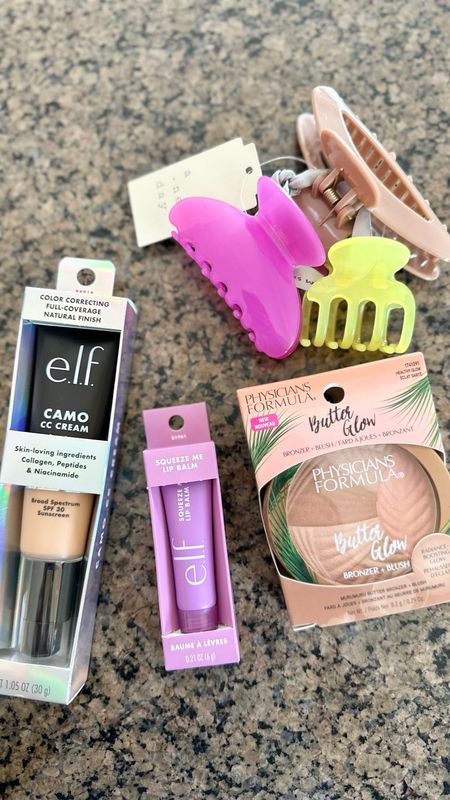 New Target Buys from today 😍

UndeniablyElyse.com

Target Tuesdays, e.l.f cosmetics, tinted cc cream, lip gloss, physicians formula, bronzer, summer beauty, hair clips, short hair styles must haves

#LTKfindsunder50 #LTKbeauty