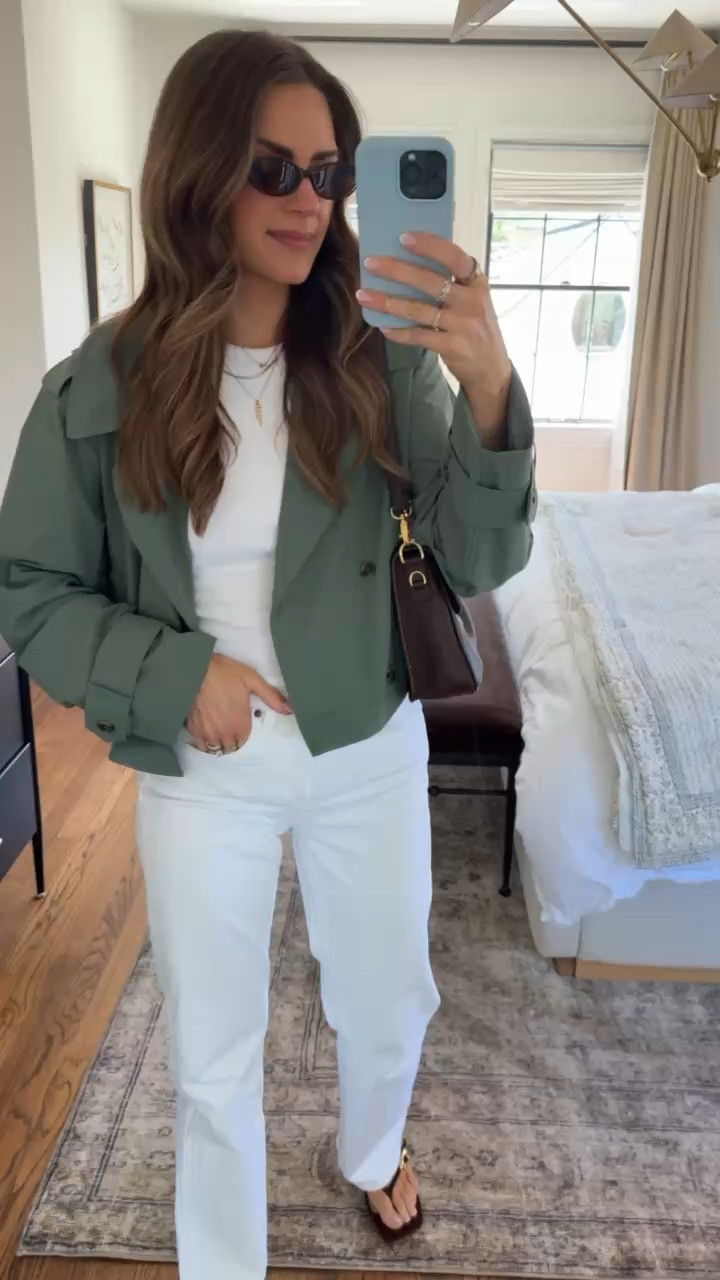 Another way to style this cropped trench for a lunch or a day out ✨ @abercrombie 
Crinkle trench - medium
Bra Free Tank - small
Jeans - 25

My bag is @Vivrelle code: LAURENROSCOPF to save 

#LTKmomlife #LTKActive #LTKootd