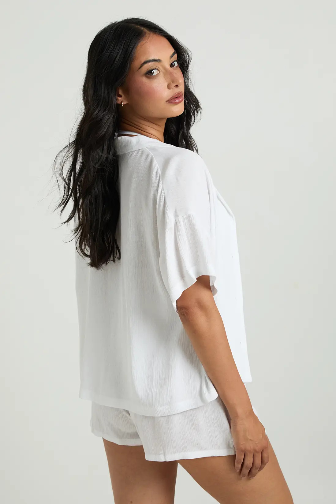 White Essentials Oversized Linen Look Short Sleeve Shirt | Boohoo | Boohoo.com (UK & IE)