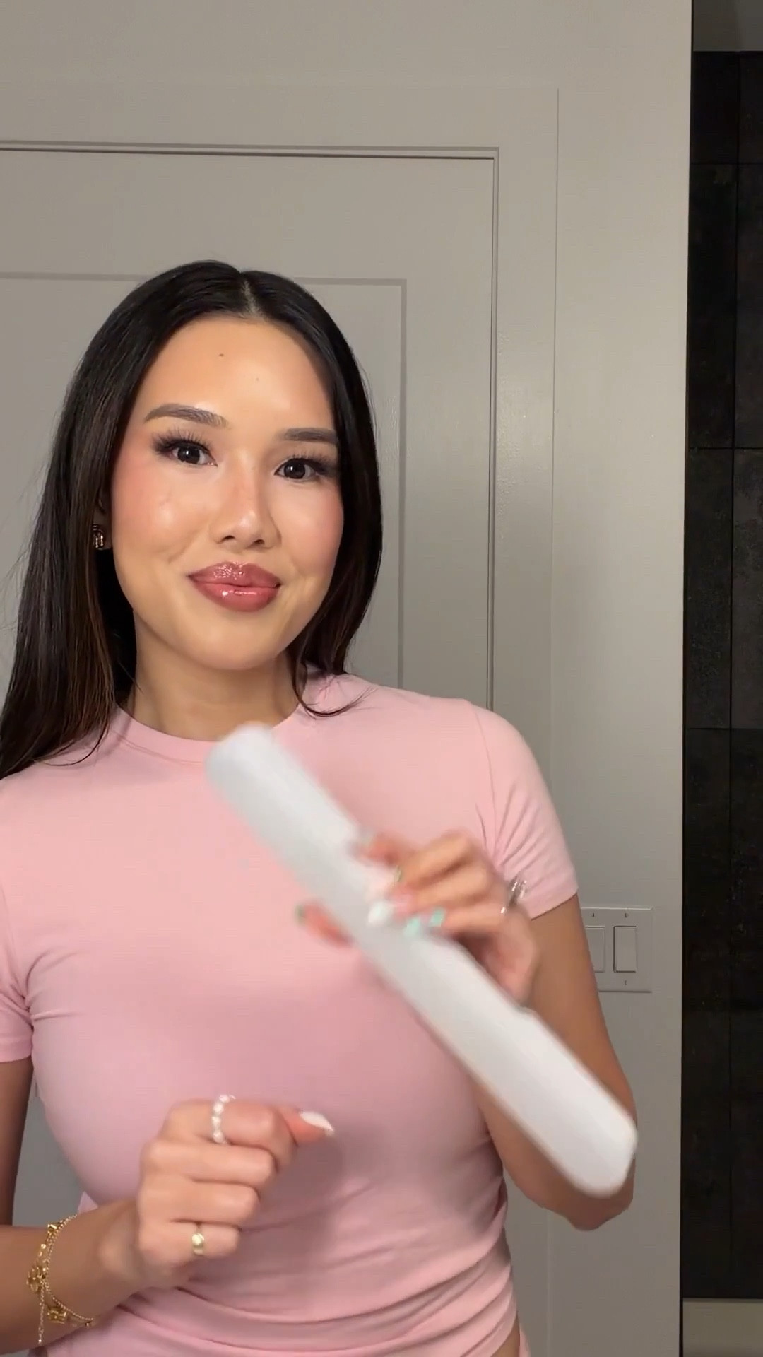 Upgrade your bathroom lighting in minutes with these rechargeable vanity lights ✨ They’re bright, easy to install, and totally cordless perfect for makeup, skincare, or just making your bathroom feel luxe without the hassle.
I put mine on my mirror and I’m honestly obsessed with how much better everything looks.
You can find them on my Amazon Storefront under “Home Favorites” link in bio. 

#BathroomGlowUp #VanityLights #AmazonFinds #HomeFavorites #BathroomMakeover #AmazonHome #LightingUpgrade #MakeupLighting #HomeEssentials #HomeDecorFinds #AmazonStorefront #EasyInstall #RechargeableLights #SmallSpaceSolutions
