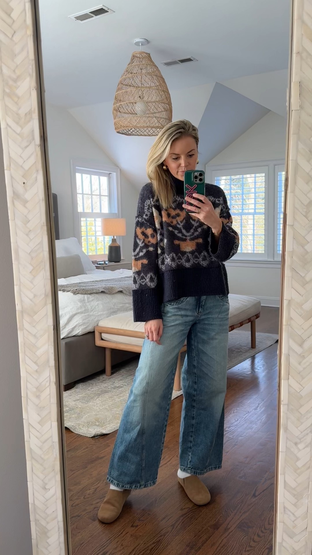 New in from Anthro! I’ve had this sweater a week and already worn it 3 times 
-small sweater 
-26R jeans, I’m 5’5 