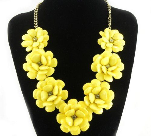 fit&wit Color Golden Plated Chain 7 Flowers Mint Statement Fashion Flower Necklace YELLOW | Amazon (US)