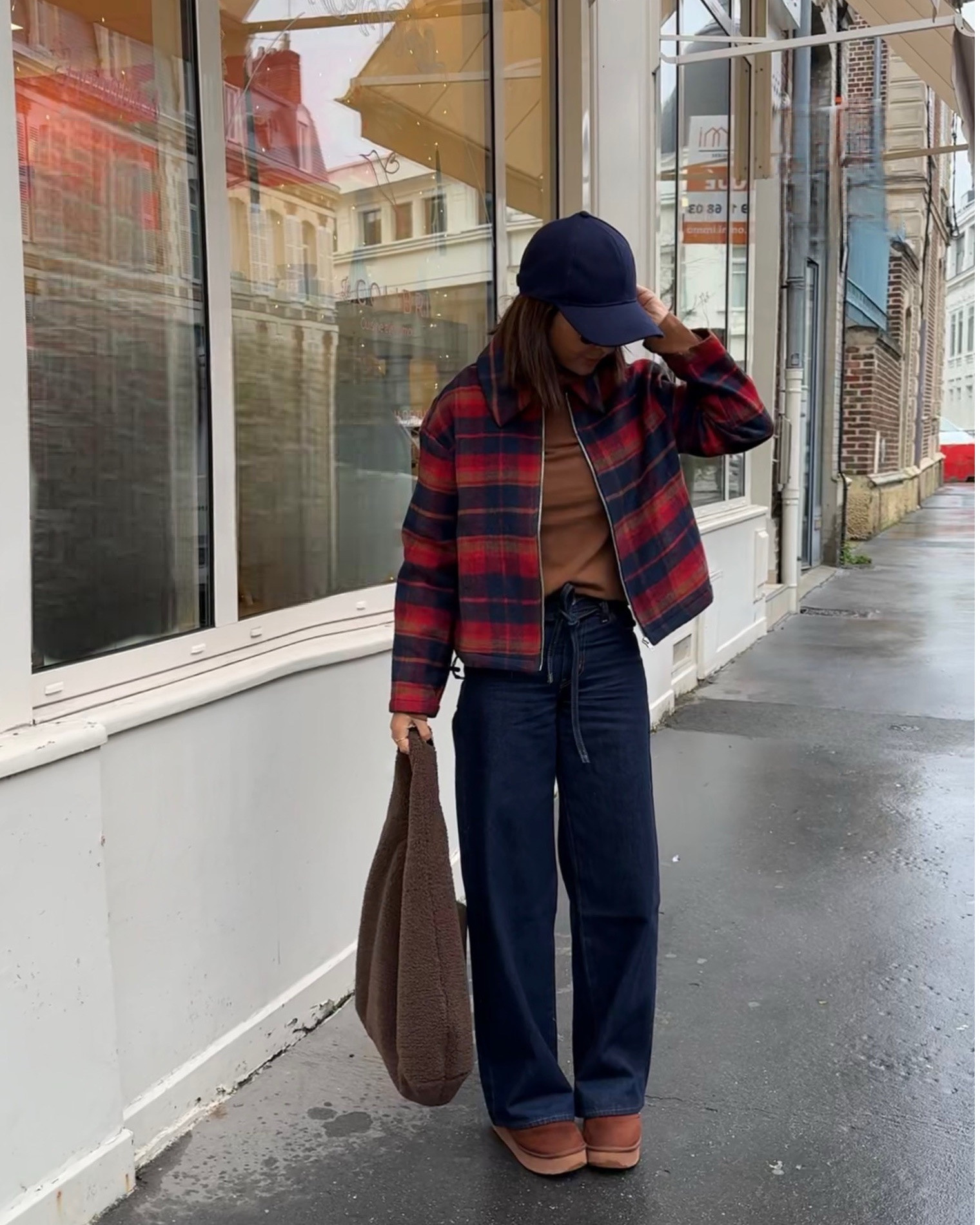 This casual look 🧸❤️
-15 % avec le code ILH15
( du 21/12 au 23/12)

#LTKeurope #LTKwinter #LTKfrance