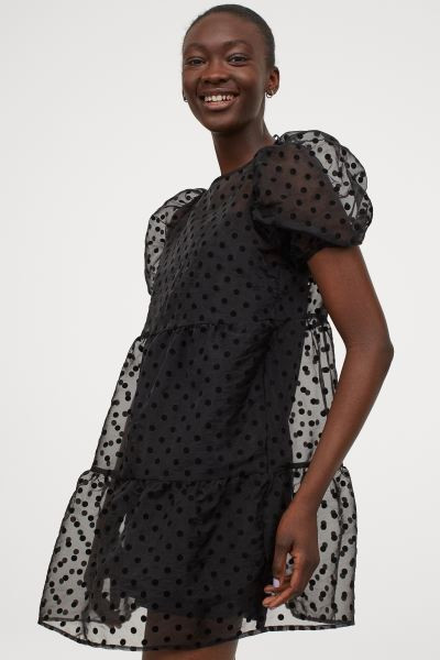 Puff-sleeved Dress
							
							
            $29.99
            
    $23.99$29.99-20% | H&M (US + CA)
