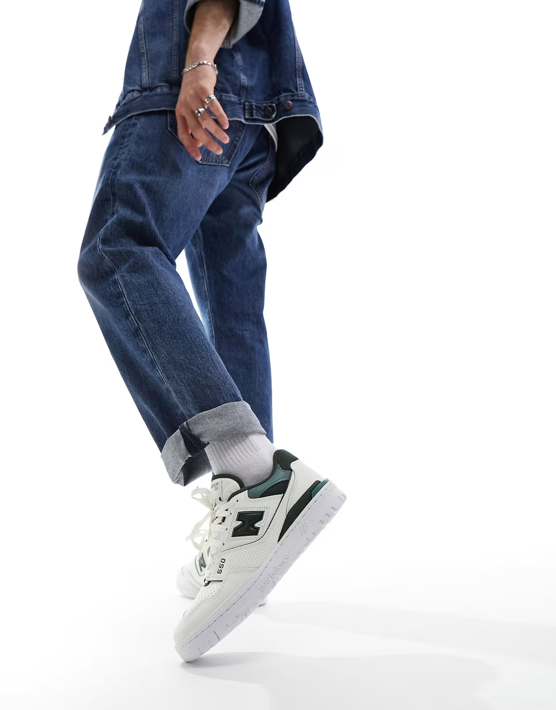 New Balance 550 trainers in off white & green | ASOS | ASOS (Global)