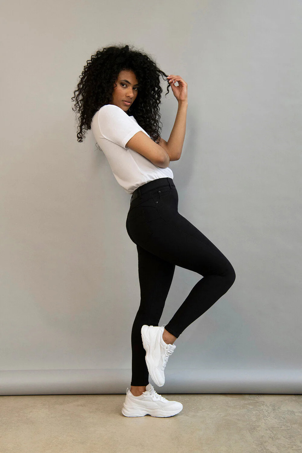 Ultimate Ankle Grazer Jeggings | LOVALL