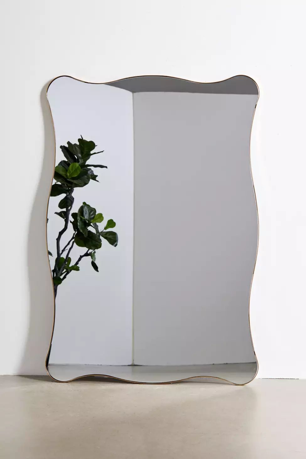 Estelle Floor Mirror | Urban Outfitters (US and RoW)