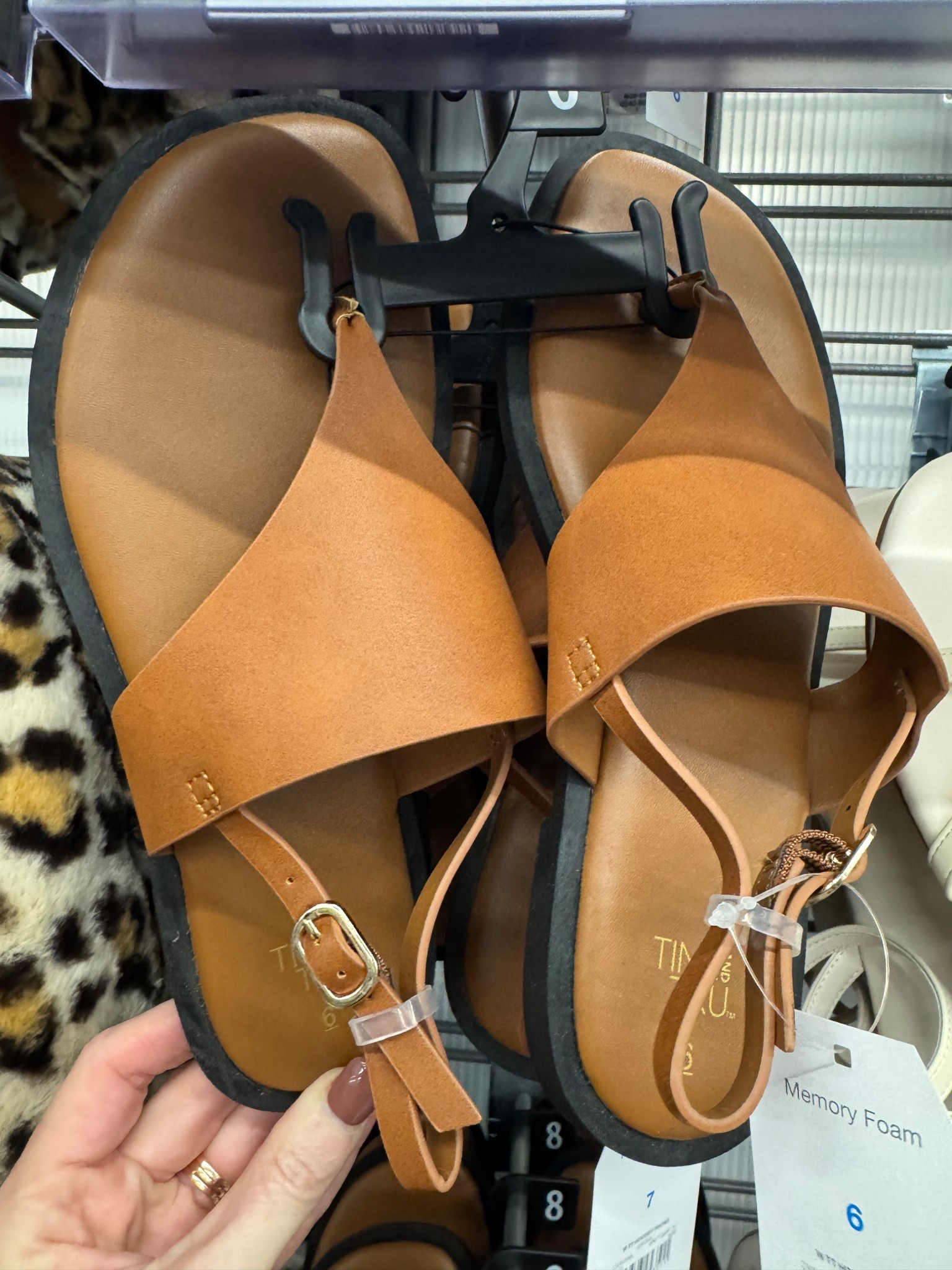 Walmart Time and Tru Women's Hooded Faux Leather Thong Sandals

#LTKootd #LTKTravel #LTKSeasonal