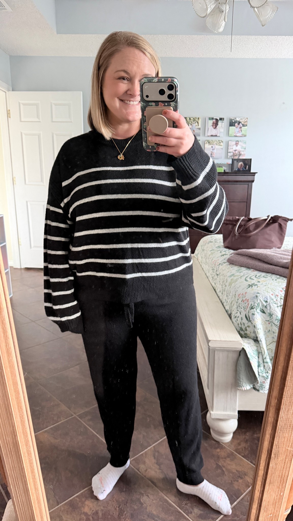 Coziest knit set kinda day 🖤✨

#LTKMidsize #LTKmomlife #LTKselfcare