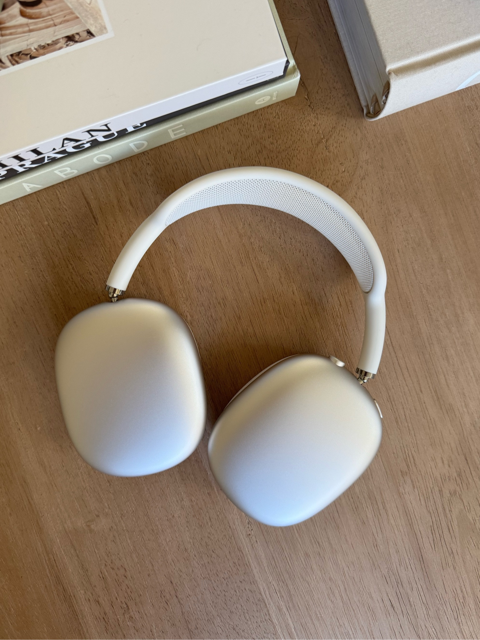 AirPods Max in Starlight are on sale! They have the new USB-C and can vouch they are a 10/10!!

#LTKHoliday #LTKGiftGuide #LTKCyberWeek