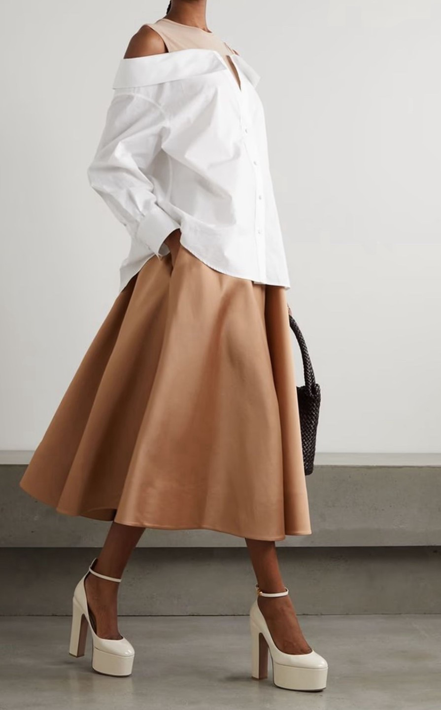 Valentino struts into focus 

#LTKootd #LTKSaleAlert #LTKSeasonal