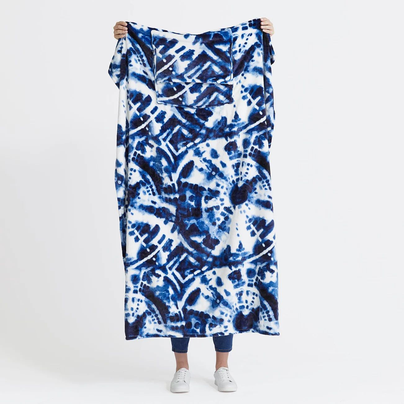 Plush Fleece Travel Blanket | Vera Bradley
