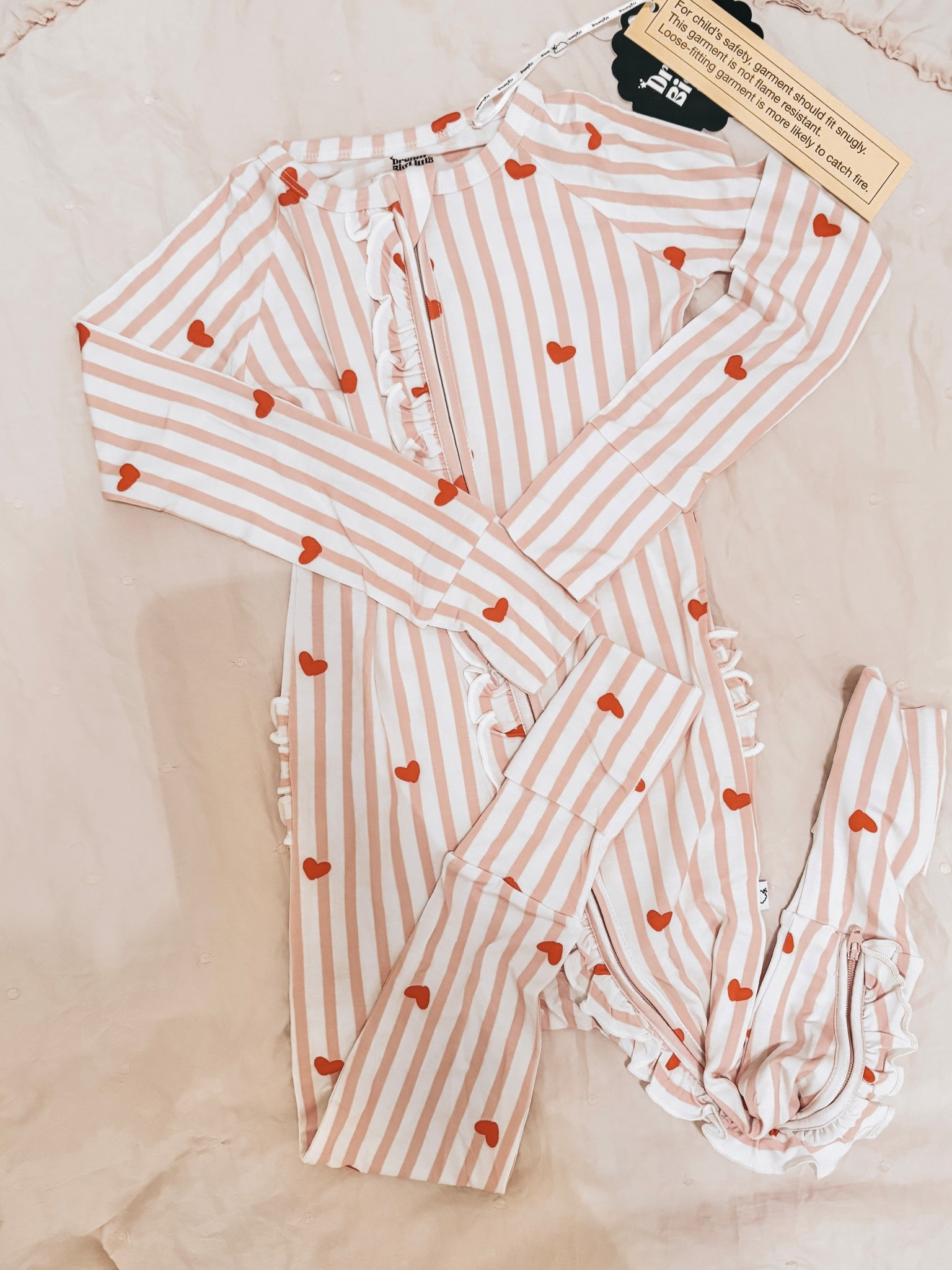 Bamboo pjs for Monroe!!! ❤️

One thing I love about Valentine’s Day pajamas, is you can wear them all year!! 

 ￼

#LTKBaby #LTKValentine #LTKKids