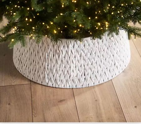 White woven tree collar
White Christmas tree collar

#LTKHoliday #LTKunder100