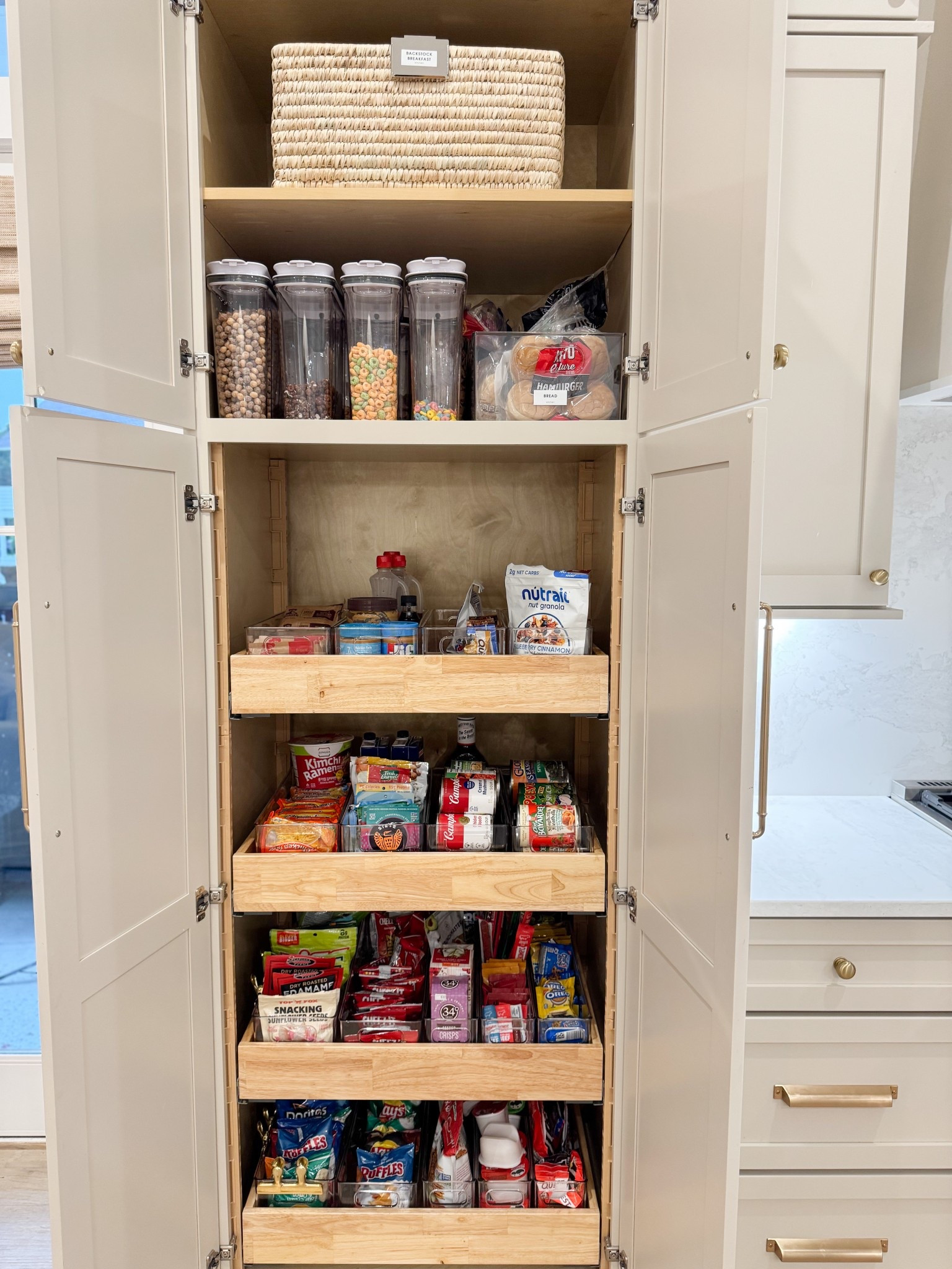 Pantry Organization 🤩🤍🥰

#LTKFamily #LTKFindsUnder50 #LTKHome
