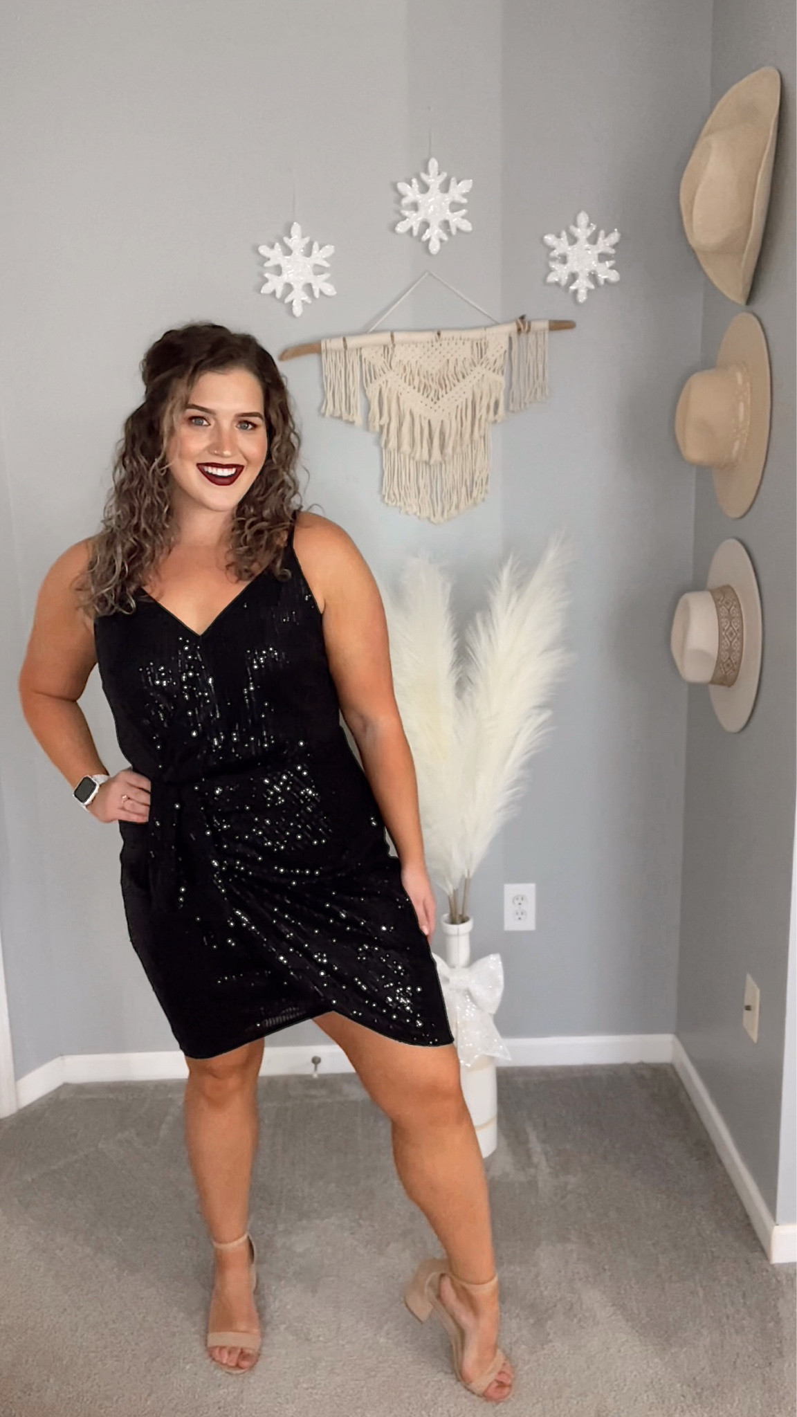 Midsize NYE sequin dress 🖤✨🪩
New Year’s Eve outfit inspo 🎊
Holiday dress
#dress #sequindress #midsizeoutfits #ootn #datenightoutfit #partyoutfit #holidaydress #blackdress #lbd #littleblackdress #nyedress #heels #blockheels #affordablefashion #sequins #newyearsevedress 

#LTKHoliday #LTKcurves #LTKSeasonal