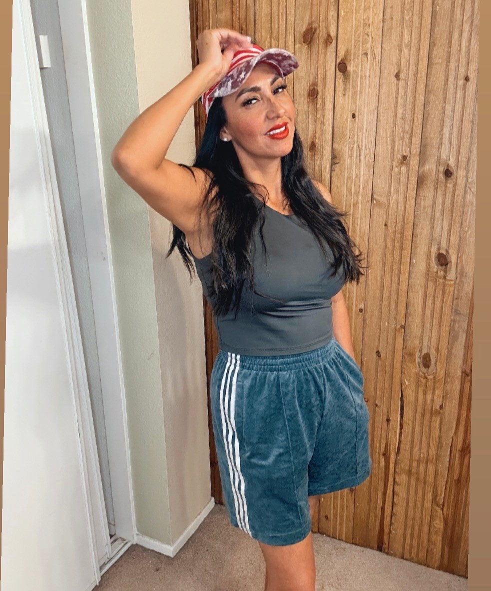 ￼ Wasn’t sure this combo would make sense… until it did.
Sometimes style happens when you stop overthinking it. 💚

#LTKootd #LTKdayinmylife #LTKHome
