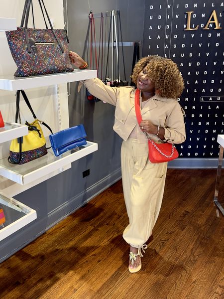 A unique handbag boutique located in Franklin Park in Chicago. Laudi Vidni celebrates the unique style and individuality of each person. The bags can be customized to suit your style & preferences. 

#LTKVideo #LTKItBag #LTKStyleTip