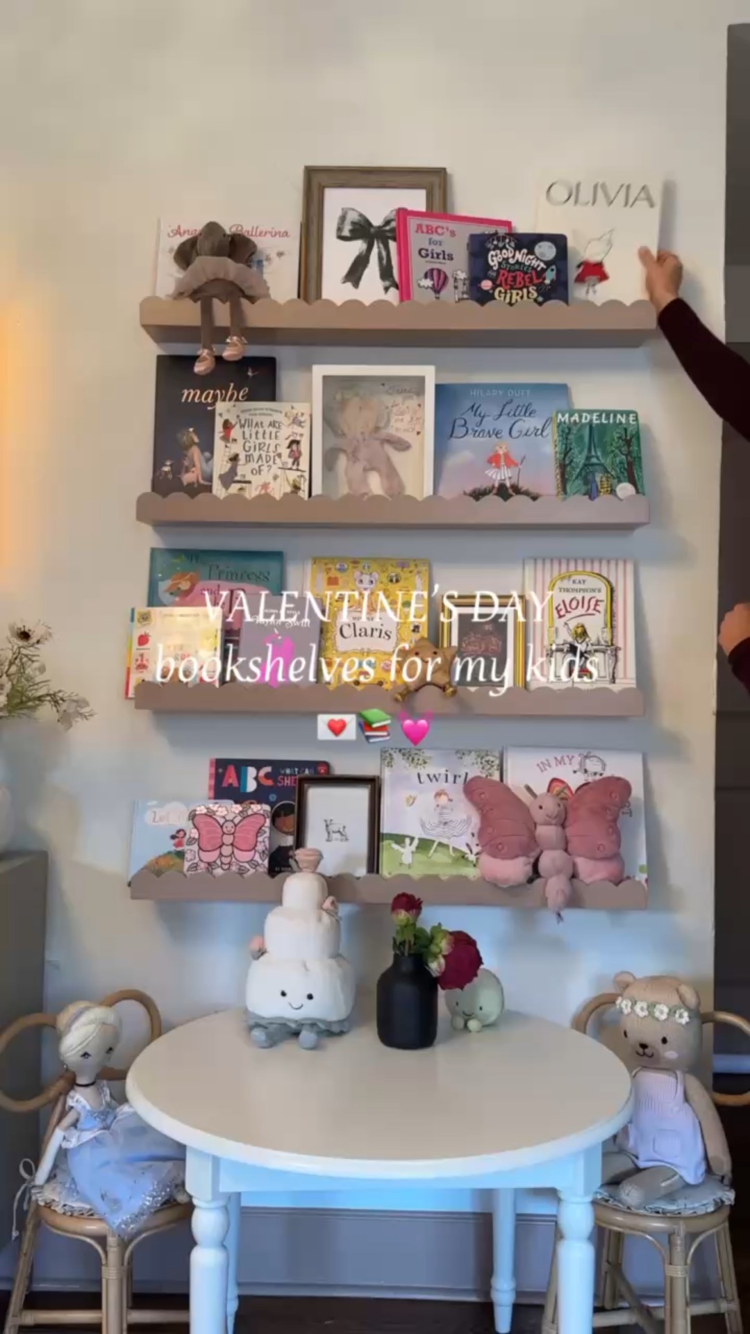Valentine's Day book shelves are up 💌


#LTKKids #LTKHome #LTKmomlife