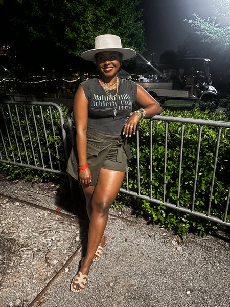 Went to Wine fest this past weekend and love this love that I legit had to pull together in less than five minutes. My fedora is from my shop and I am wearing a size XL.
Site: shoplivinfearless.com 


#LTKStyleTip #LTKFindsUnder100 #LTKMidsize