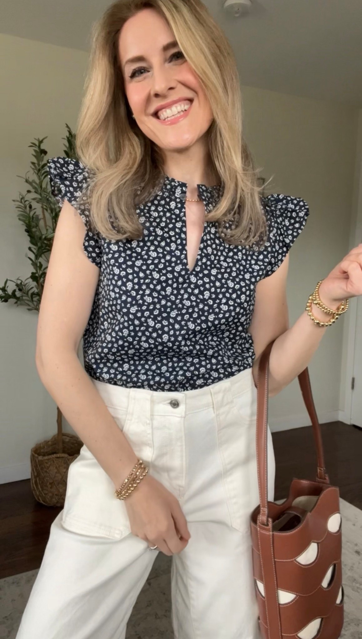 $15 cotton top at Walmart and barrel jeans! Love this combo, looks like Loft or Madewell. Fits true to size, I’m in a small. #walmartfashion #walmartfinds 

#LTKOver40