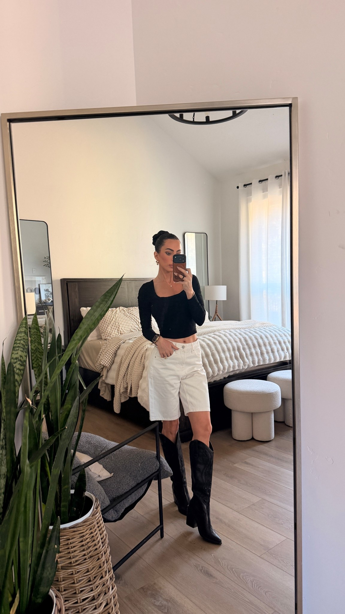 Casual work day but make it cute with some cowgirl boots 

#LTKootd #LTKmomlife