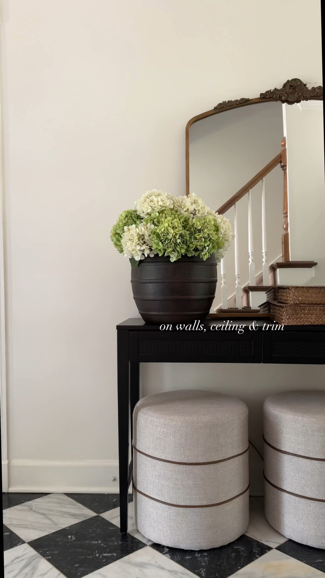 foyer entryway styling console table exterior porch light garage sconces

#LTKHome #LTKFindsUnder100 #LTKFindsUnder50